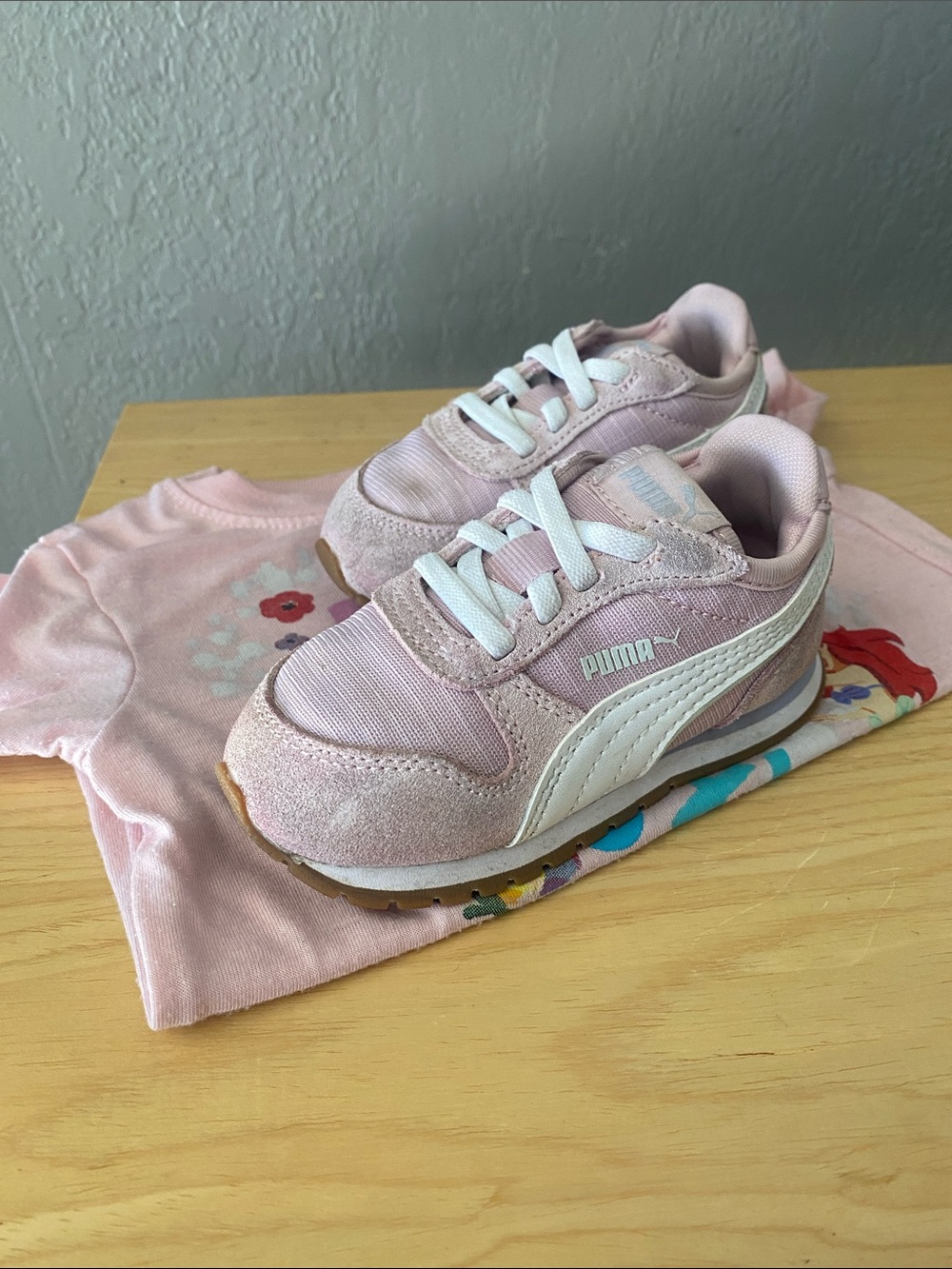 Girls Puma sneakers plus free shirt Disney